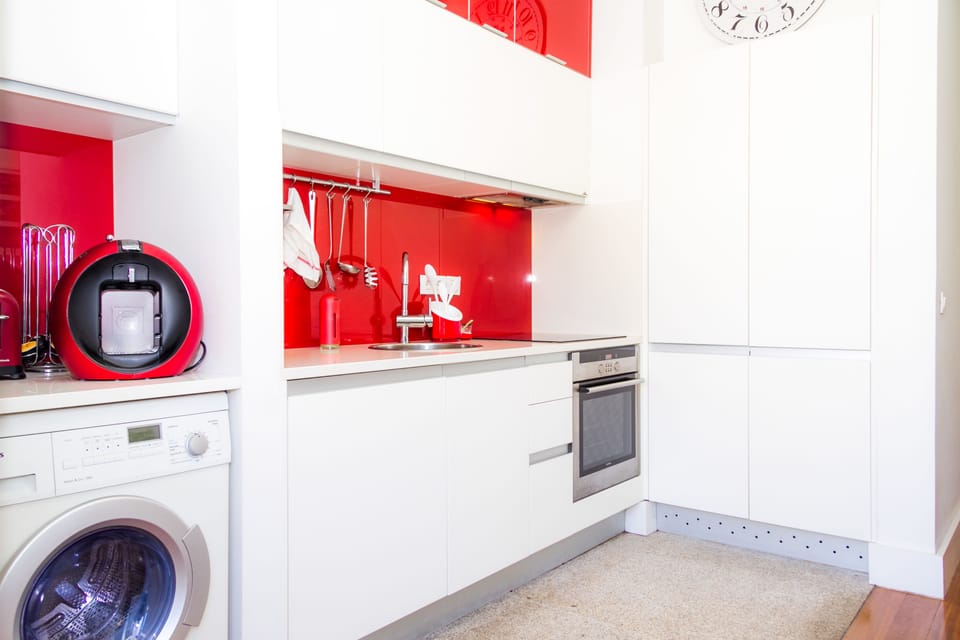 Apartment, 1 Bedroom, Balcony | Private kitchenette | Fridge, microwave, oven, stovetop