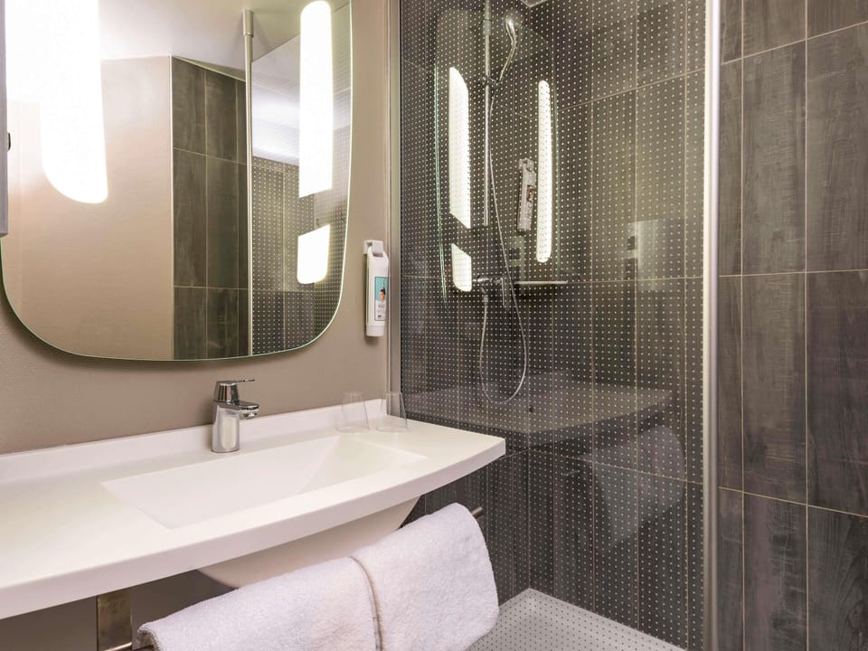 Standard Double Room, Multiple Beds | Down comforters, desk, soundproofing, iron/ironing board