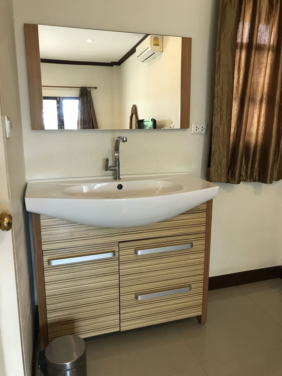 Standard Villa | Bathroom sink
