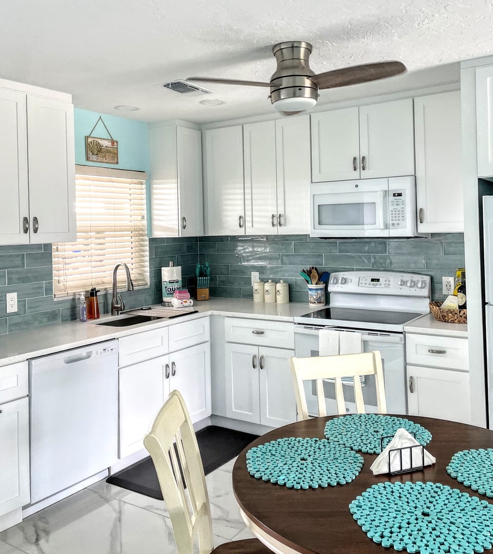 Spacious eat-in kitchen