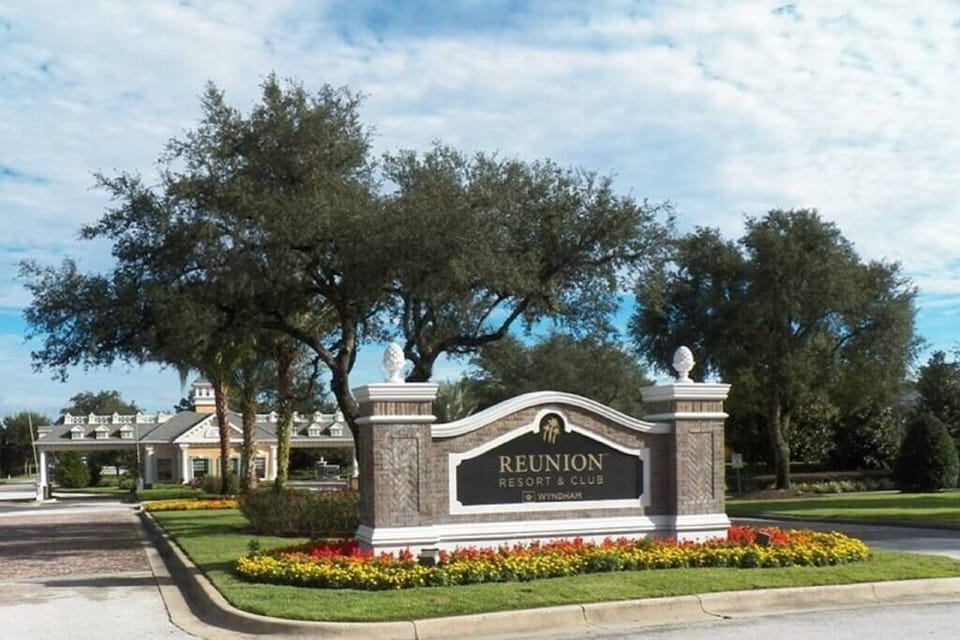 Welcome to Reunion Resort