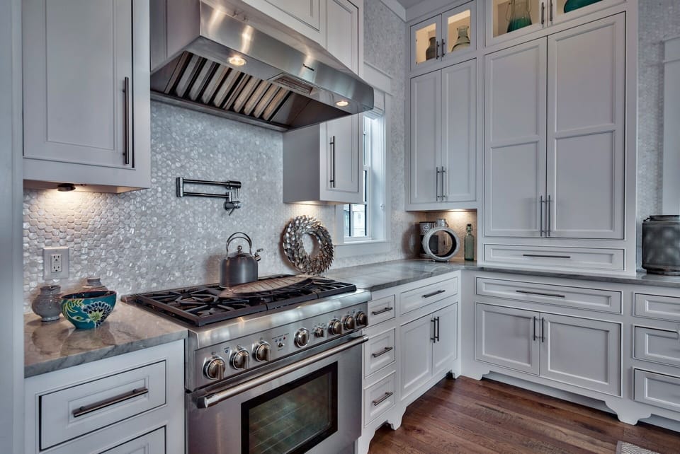Exquisite kitchen with Thermador luxury appliances/36 inch duel fuel gas range