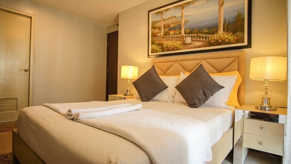 2 Bedrooms Deluxe | Desk, soundproofing, iron/ironing board, free WiFi