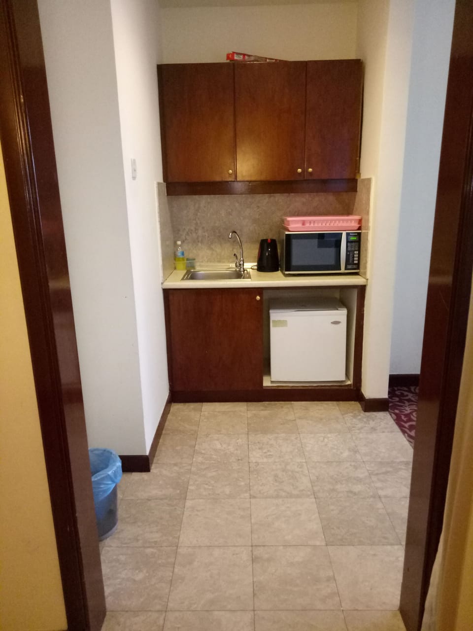 Superior Suite, 1 Bedroom | Private kitchenette | Fridge, microwave, oven, electric kettle