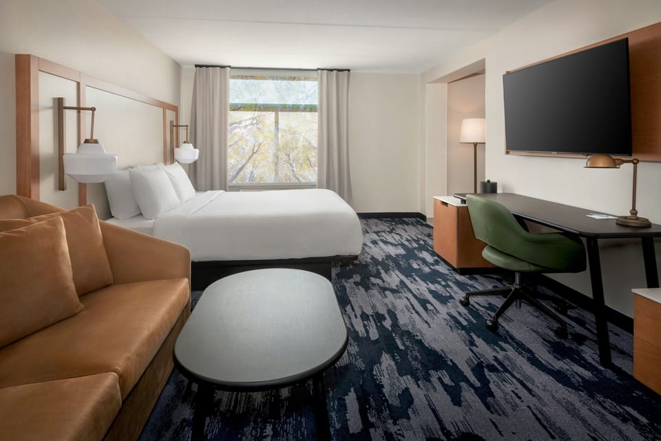 In-room safe, desk, rollaway beds, free WiFi