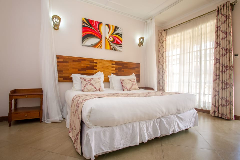 Standard Room | Desk, laptop workspace, iron/ironing board, free WiFi