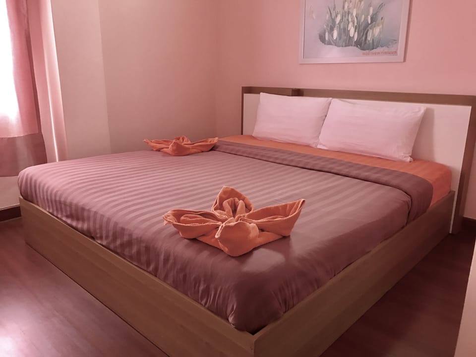 VIP Room  | Rollaway beds (surcharge), WiFi (free)