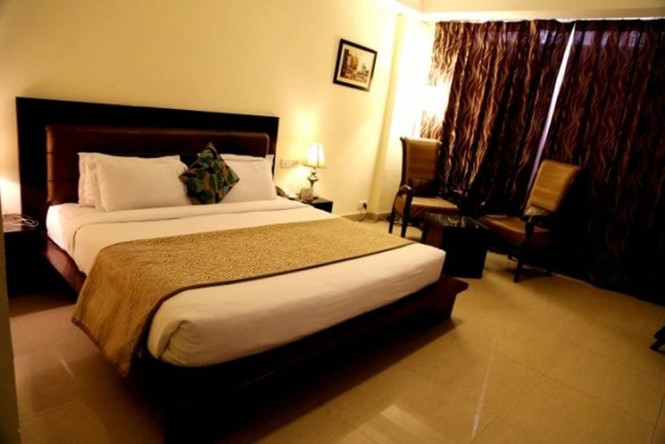 Deluxe Double or Twin Room, 1 Double Bed | Desk, soundproofing, free WiFi