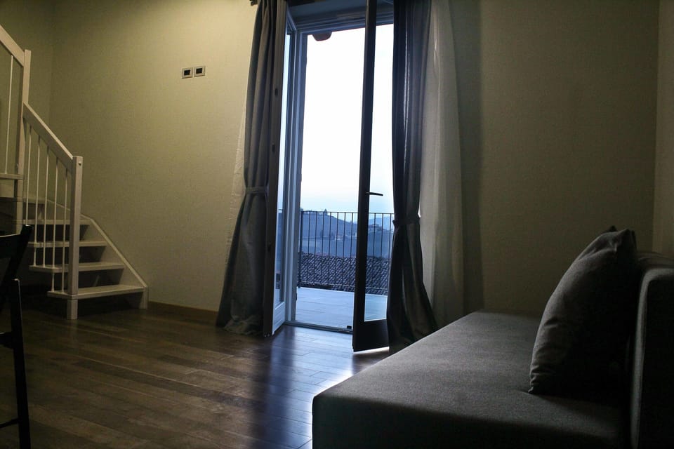 Apartment | Desk, blackout drapes, free WiFi, bed sheets
