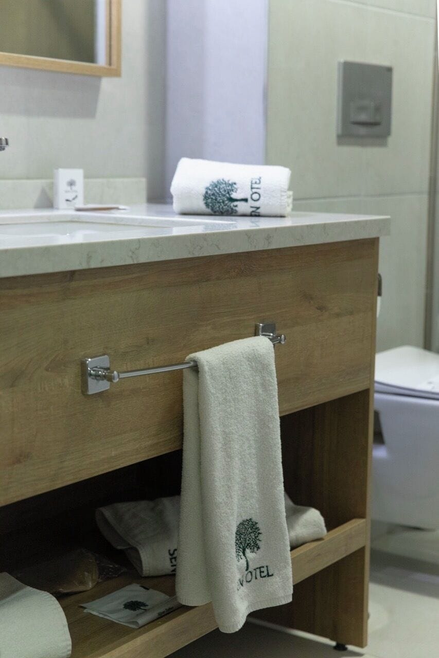 Shower, free toiletries, hair dryer, slippers