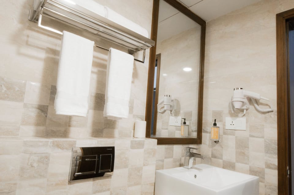 Bathroom sink