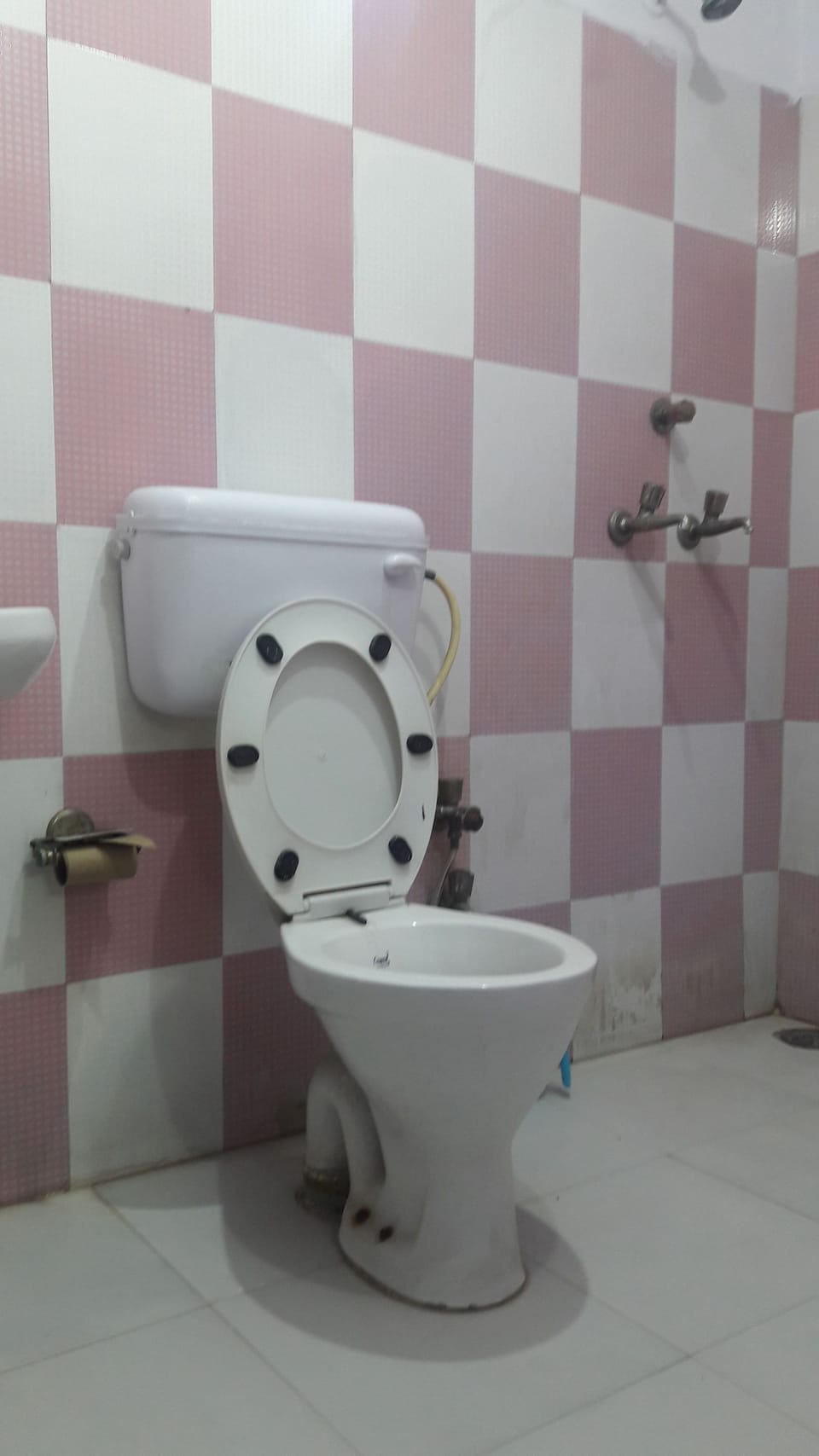 Exclusive Double Room, 1 Queen Bed, Accessible, Smoking | In-room safe, rollaway beds, free WiFi