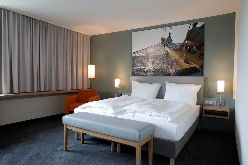 In-room safe, desk, soundproofing, free WiFi