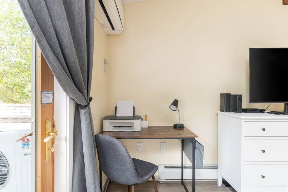 Dedicated workspace with printer