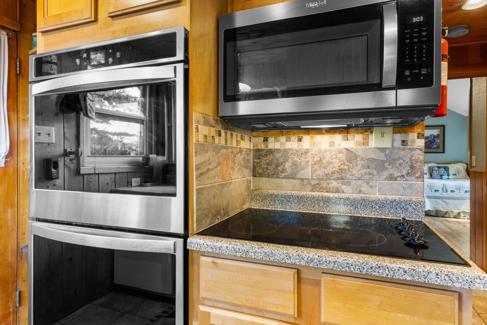 Double oven, Microwave and Cooktop