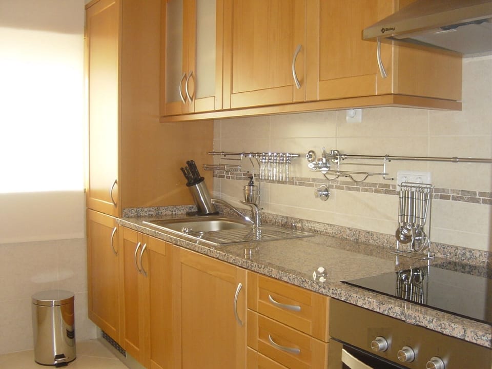 Fully equipped kitchen and excellent.