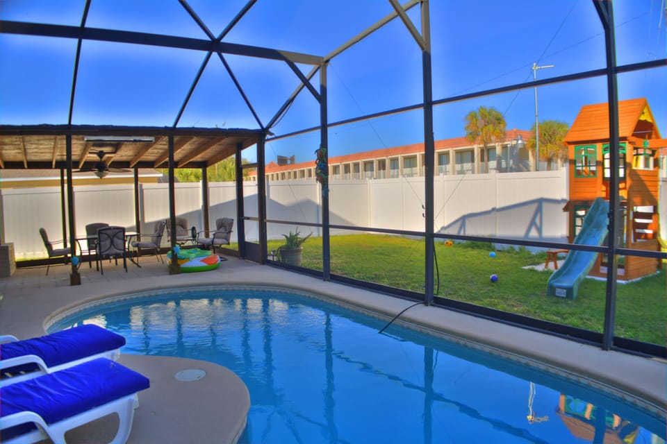 Private pool