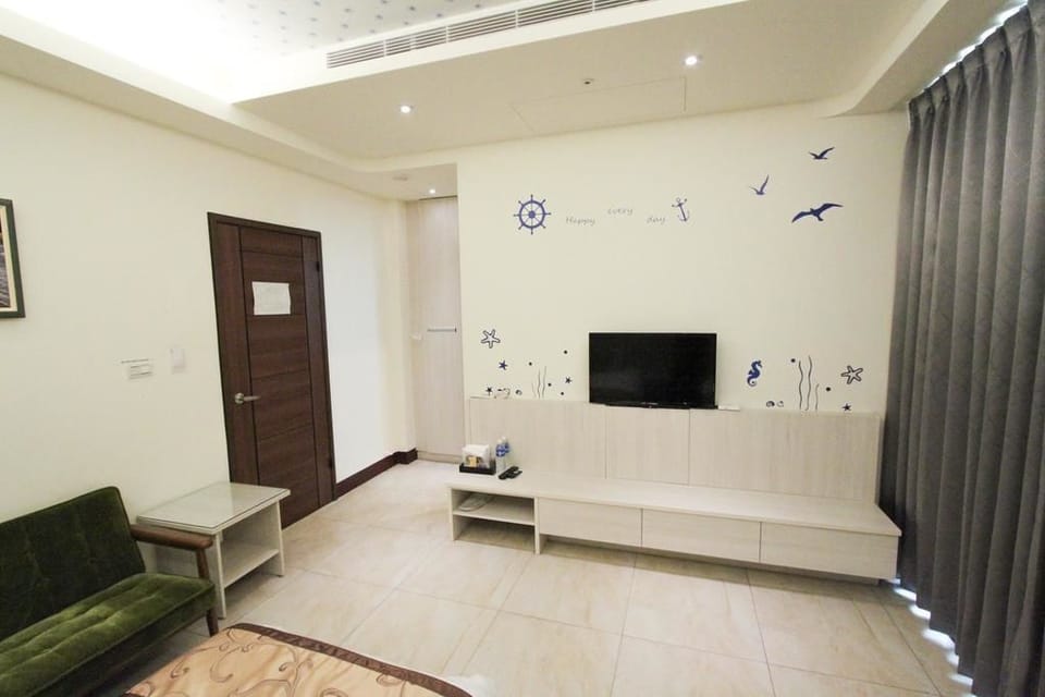 Standard Twin Room, Balcony | Premium bedding, desk, blackout drapes, free WiFi