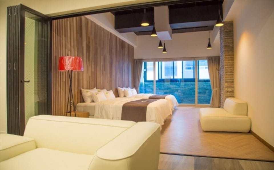 Deluxe Room (Royal) | Free WiFi, bed sheets