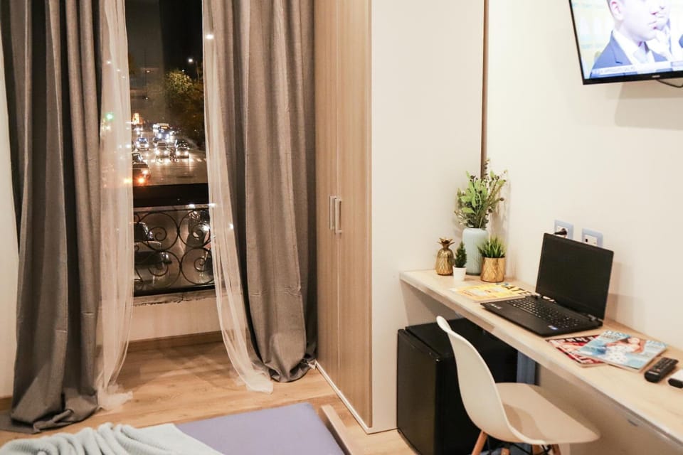 Minibar, in-room safe, desk, soundproofing