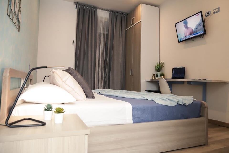 Minibar, in-room safe, desk, soundproofing