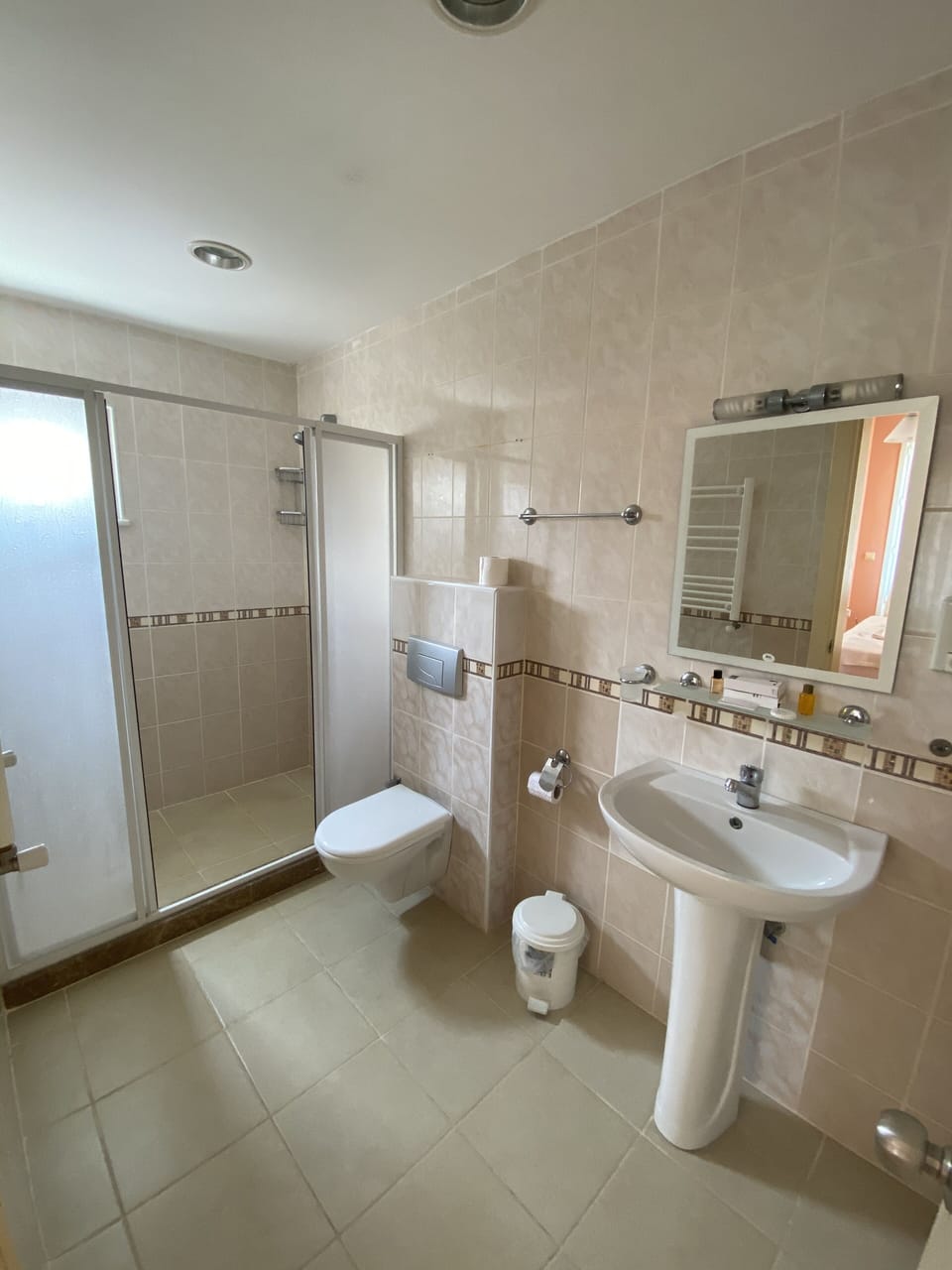 Triple Room, Balcony | Bathroom | Shower, hair dryer, slippers, towels