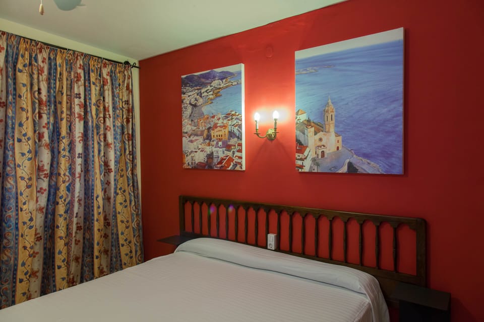 Desk, blackout drapes, free WiFi, bed sheets
