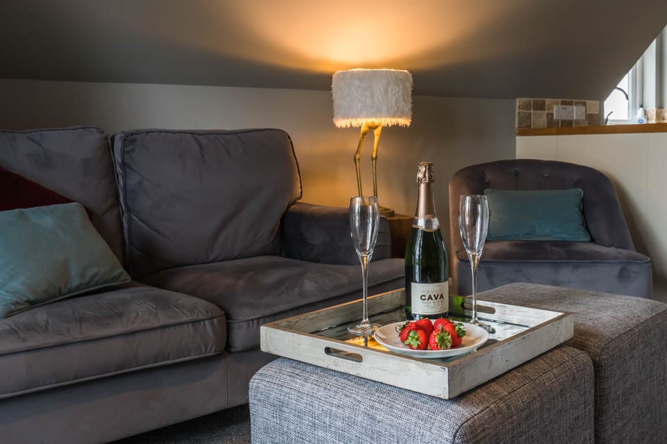 Apartment, 1 Bedroom, Balcony | Living area | 32-inch flat-screen TV with satellite channels, Smart TV