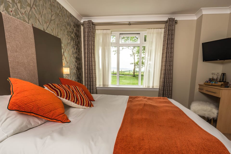 Double Room, Garden View | Blackout drapes, soundproofing, free WiFi, bed sheets