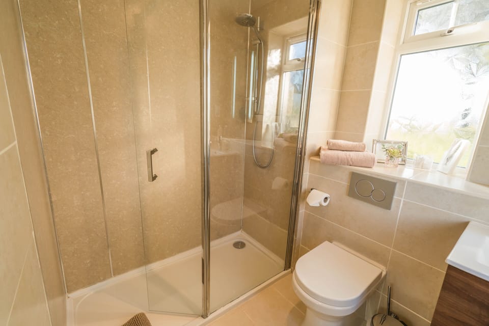 Double Room, Garden View | Blackout drapes, soundproofing, free WiFi, bed sheets