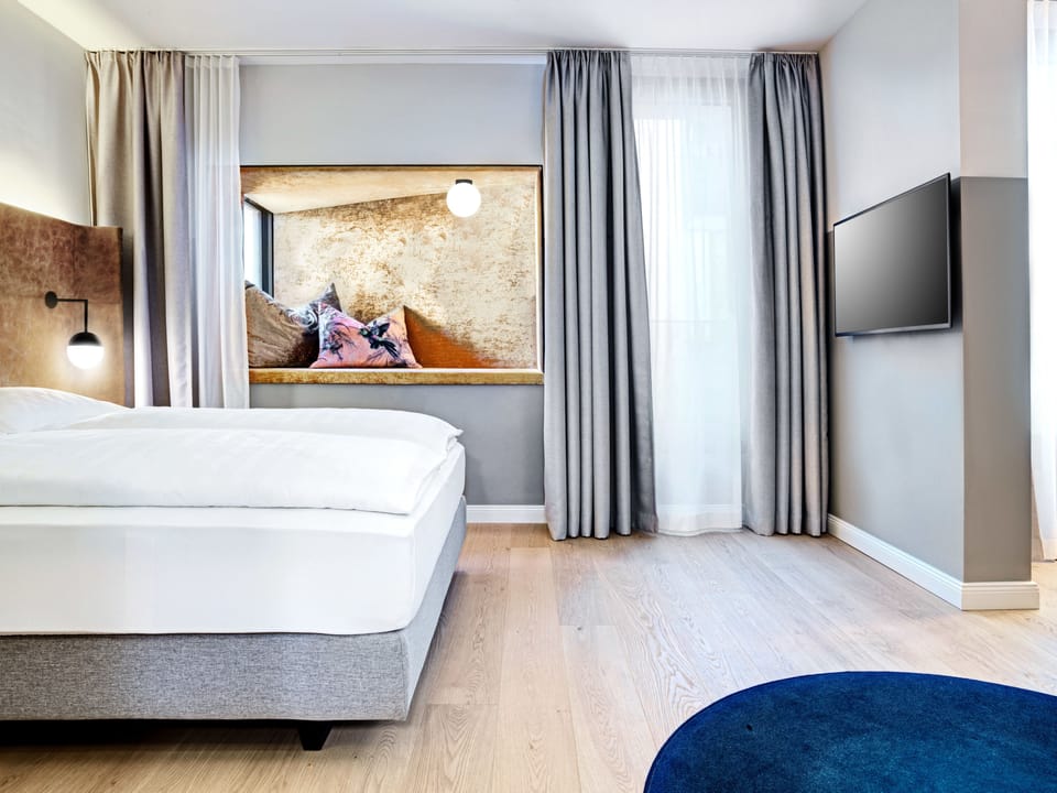 Quadruple Room | Premium bedding, in-room safe, soundproofing, cribs/infant beds