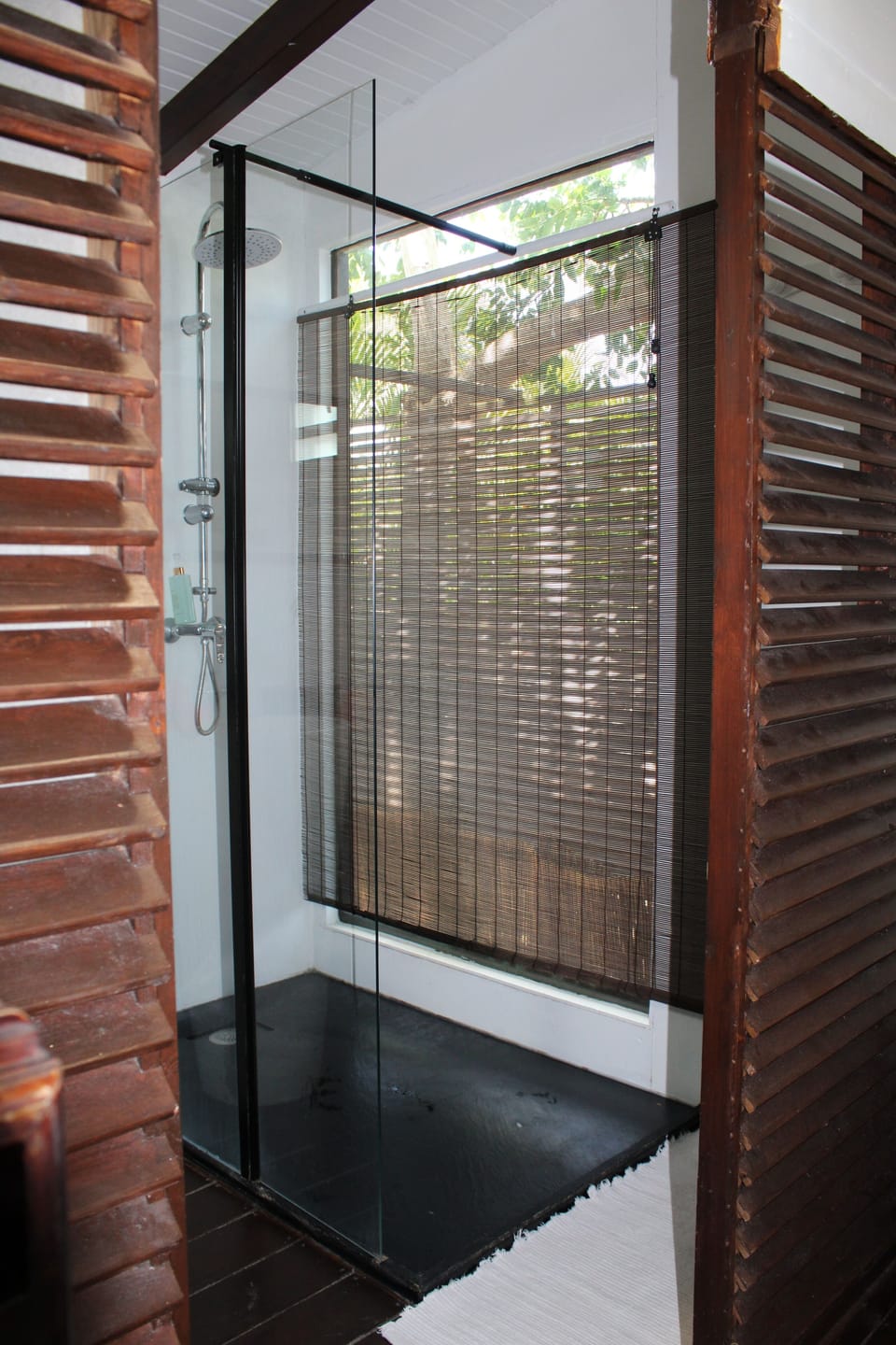 Signature Cabin, Pool View (Cabanon Jungle Paradise) | Bathroom | Shower, free toiletries, slippers, towels