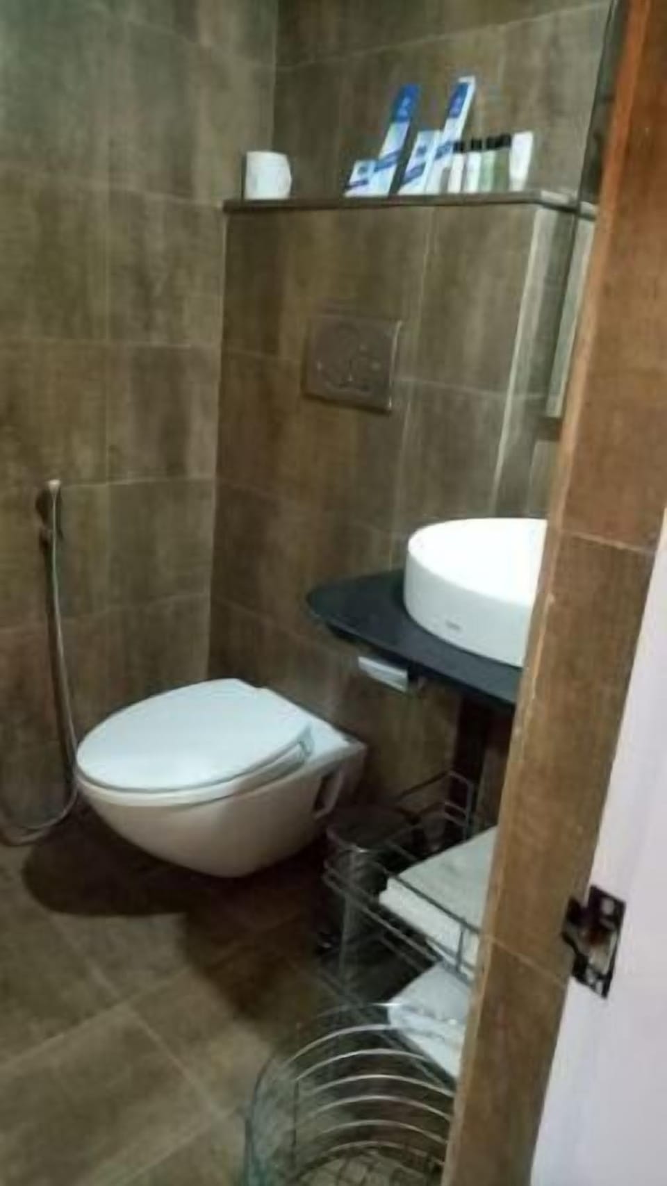 Superior Room | Bathroom | Shower, free toiletries, towels
