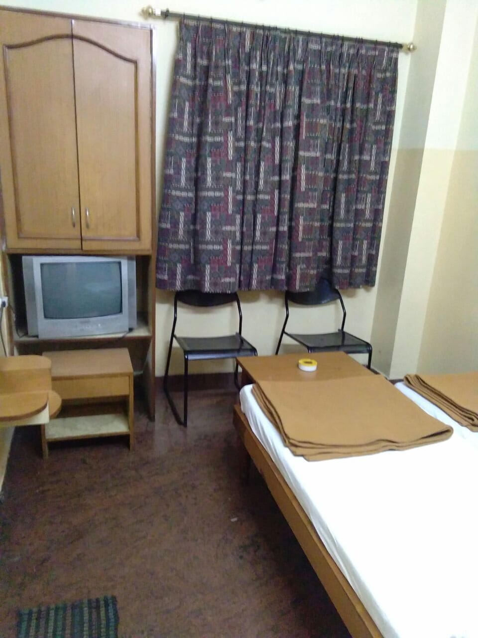 AC Rooms | 1 bedroom, bed sheets
