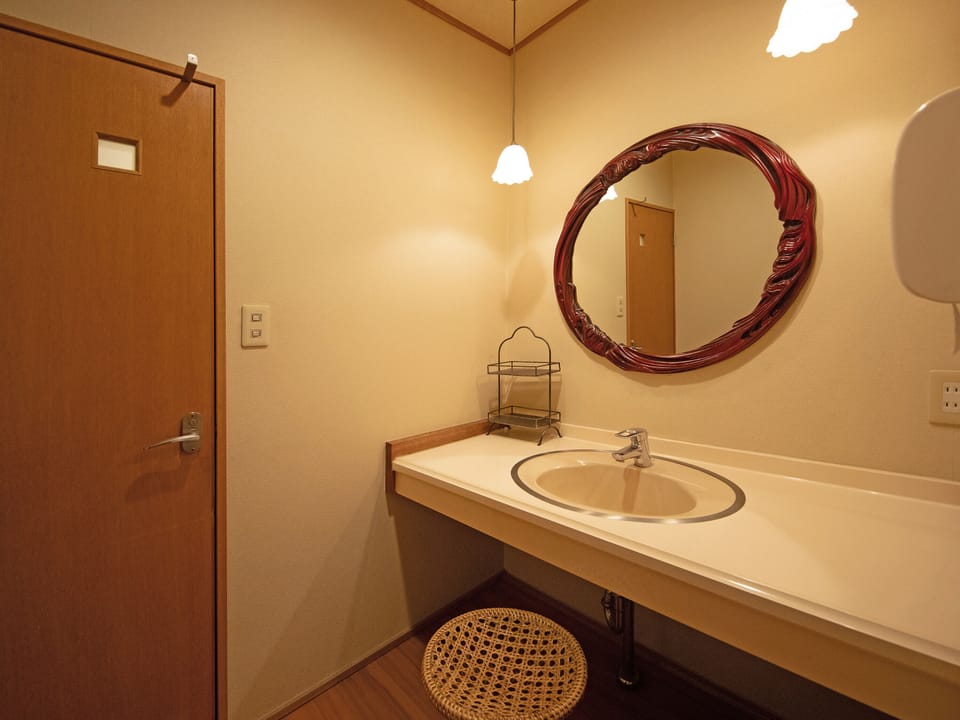Japanese Room with Shared Bathroom - Above 13 Years Old Only | In-room safe, WiFi (free), bed sheets