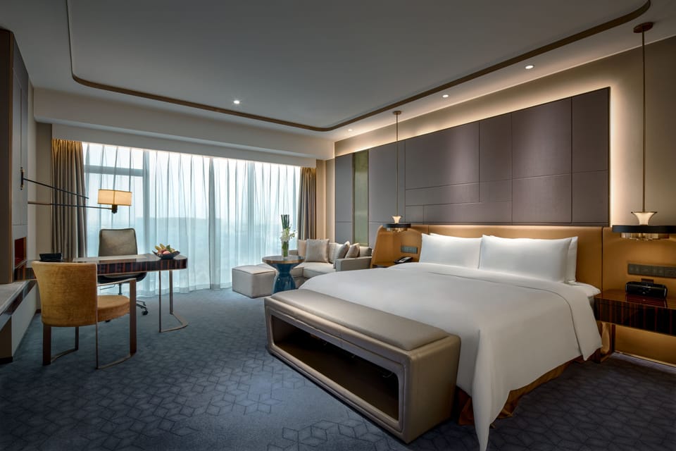 Superior Room, 1 King Bed | Down comforters, minibar, in-room safe, desk