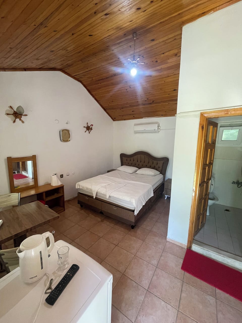 Standard Double Room | Desk, iron/ironing board, free cribs/infant beds, free WiFi