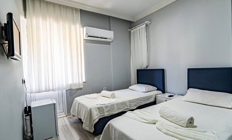 Double Room | Minibar, free WiFi, bed sheets