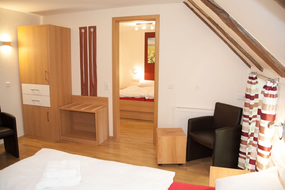 Standard Double Room (6) | Free WiFi, bed sheets
