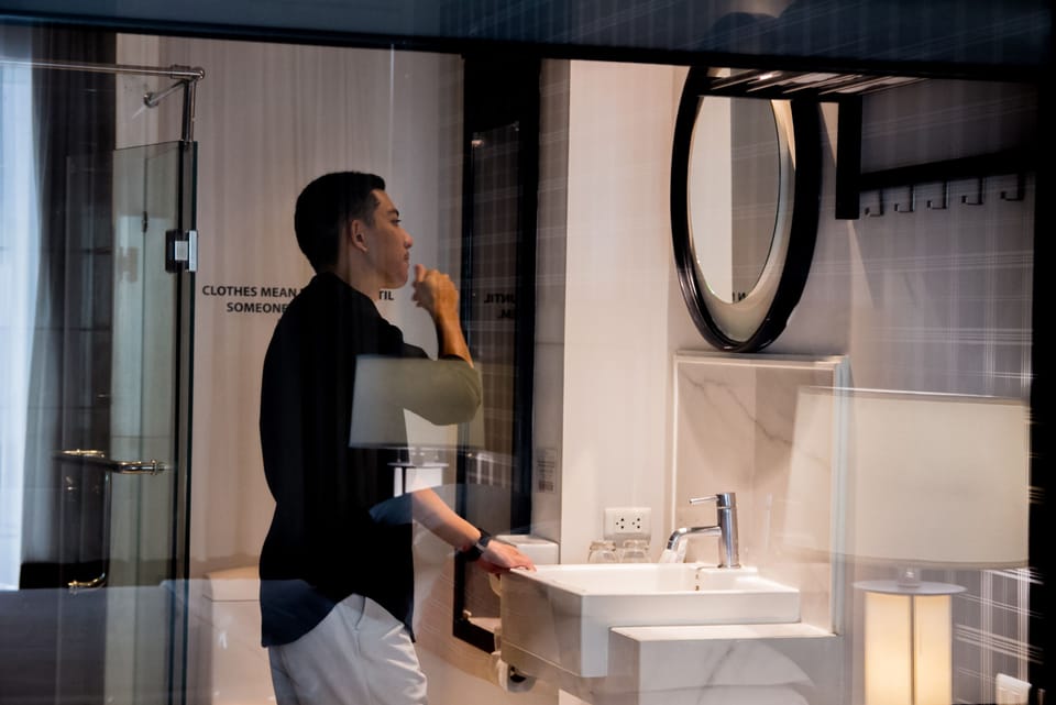 Chic Deluxe | Bathroom | Separate tub and shower, free toiletries, hair dryer, bathrobes