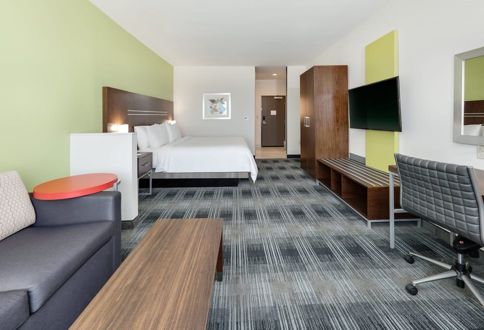 Premium bedding, pillowtop beds, in-room safe, desk