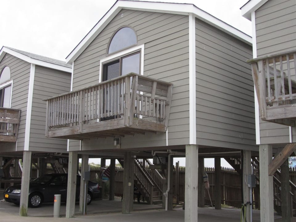 Studio | Exterior