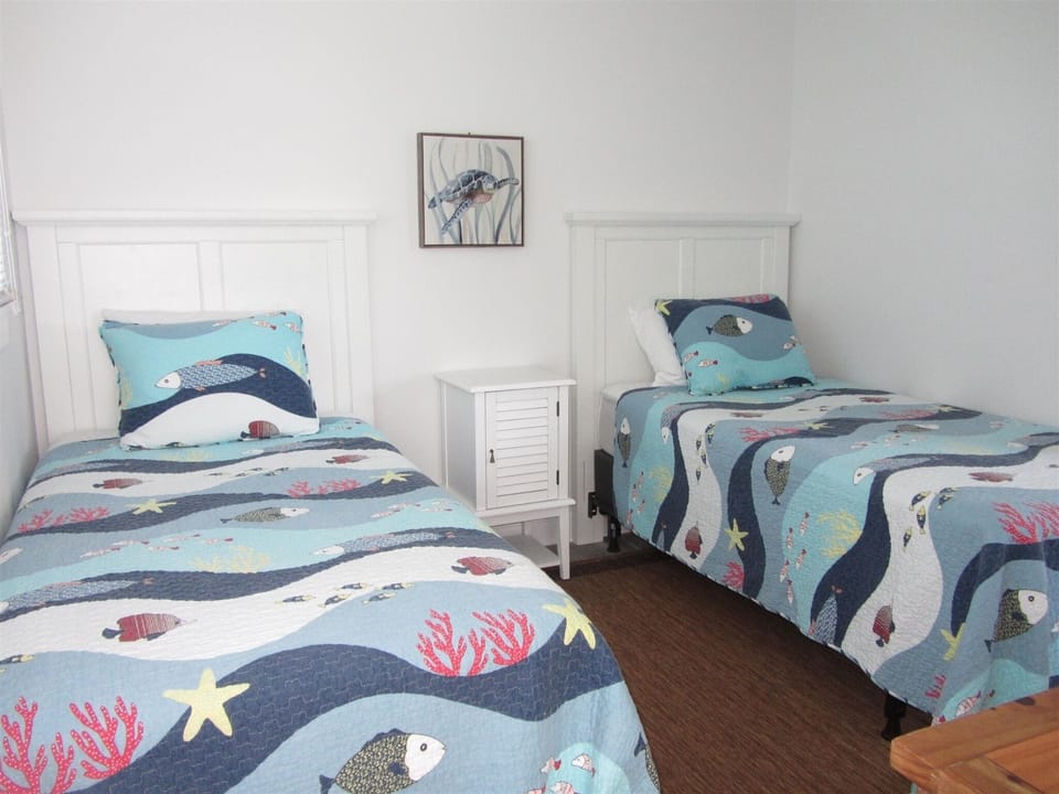 Two By The Sea-b 2 Bedroom Cottage by RedAwning House in Avon