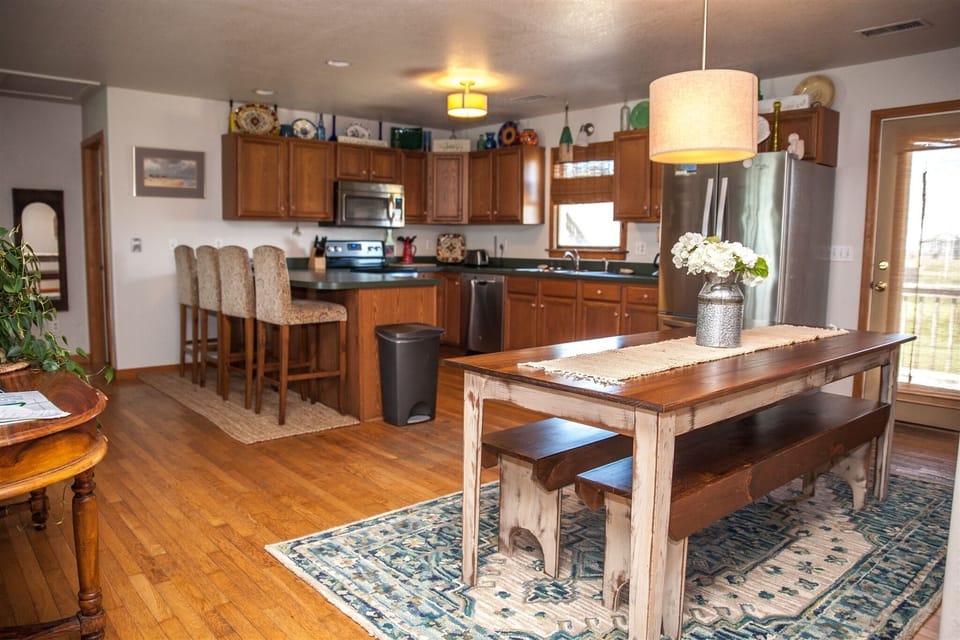 Cottage, 4 Bedrooms | Private kitchen | Full-size fridge, microwave, stovetop, dishwasher