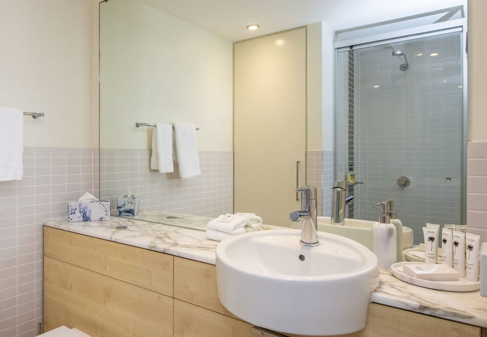 Absolute Waterfront Magnetic Island Bed and Breakfast in Queensland