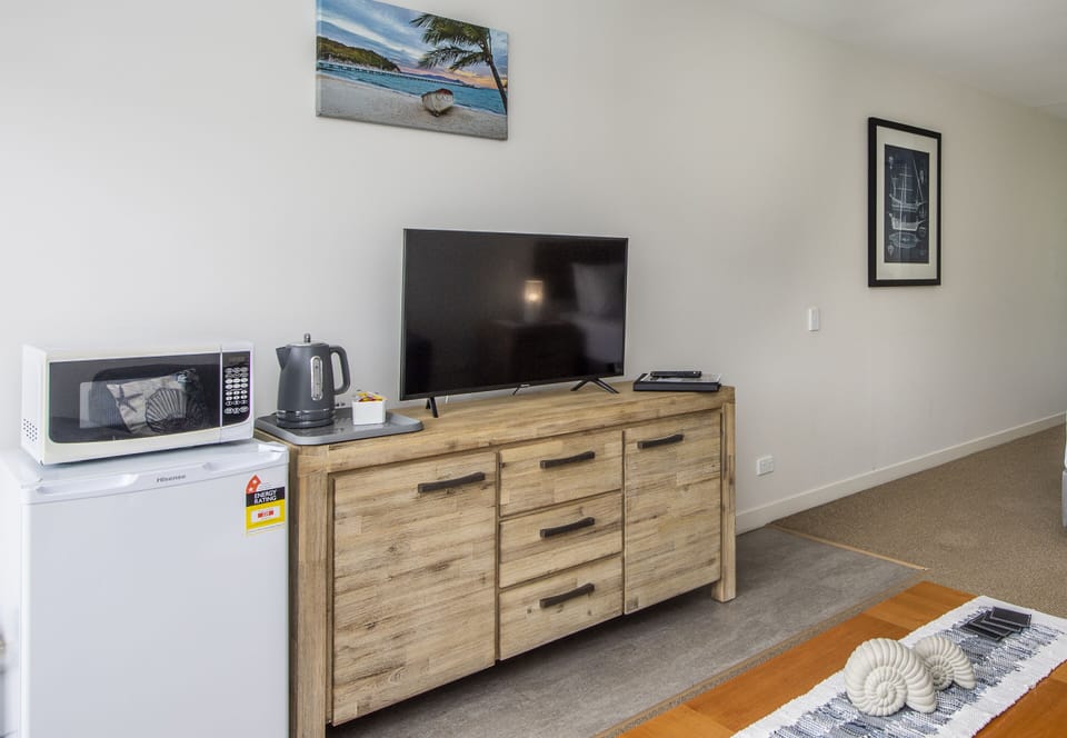 Double or Twin Room (Hotel Room - Unit 1312) | Television
