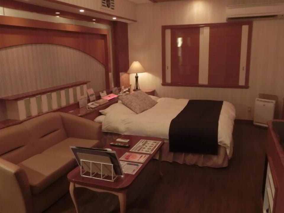 Soundproofing, WiFi (free), bed sheets