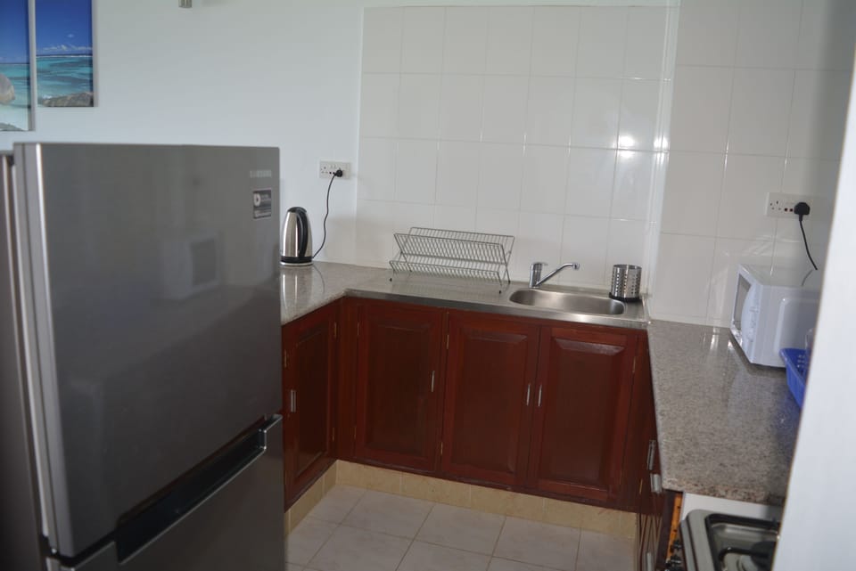Coffee/tea maker, full-size fridge, microwave (on request), oven