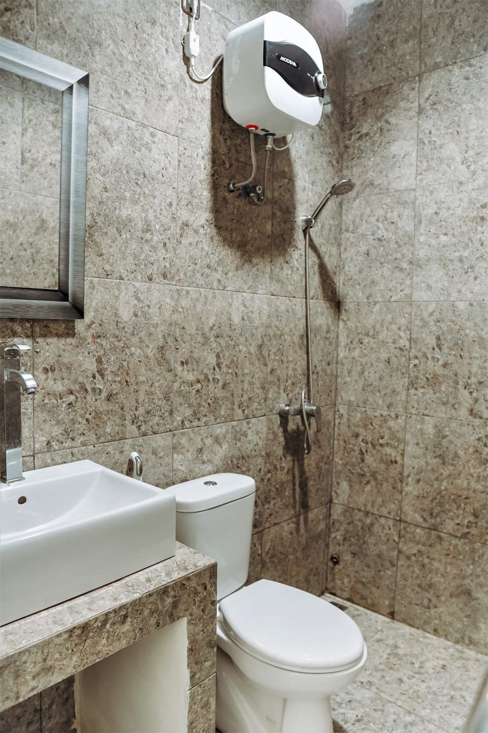 Premium Double Room | Bathroom | Shower, towels