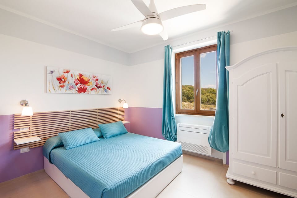 Superior Double Room, 1 Queen Bed, Private Bathroom, Vineyard View | Frette Italian sheets, premium bedding, down comforters